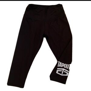 Women’s Tapout WWE - Black Capri Leggings - - Size XL - EUC